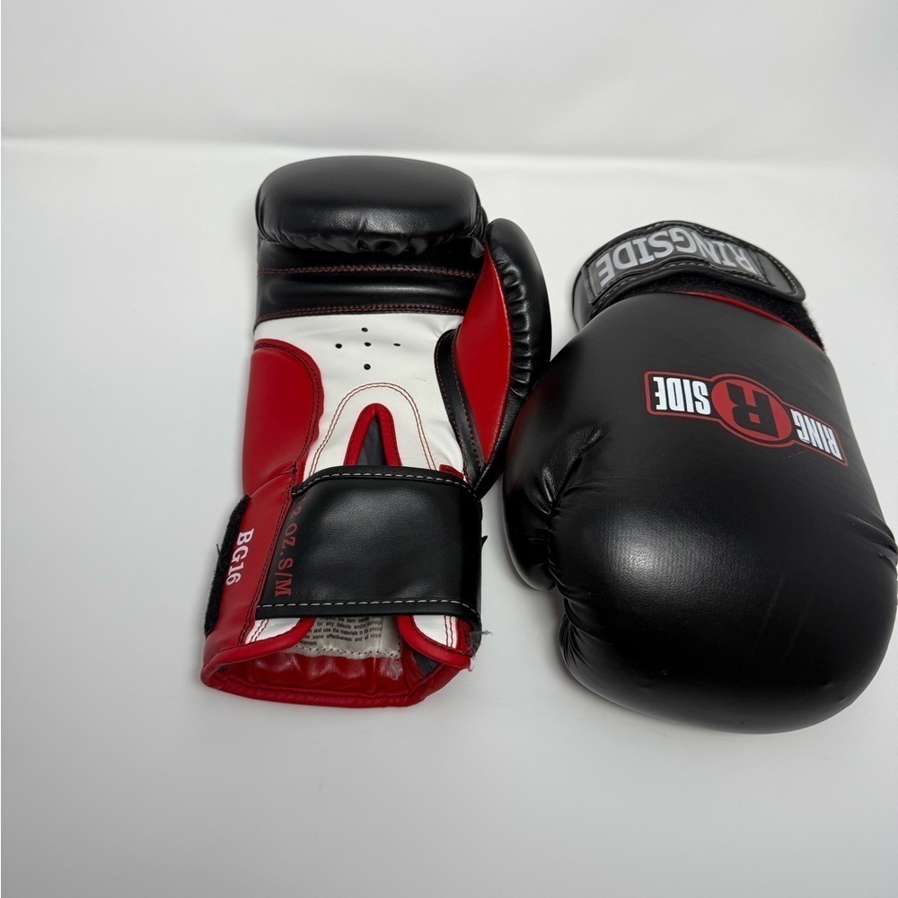 Ringside Black Boxing Gloves - Picture 3 of 5